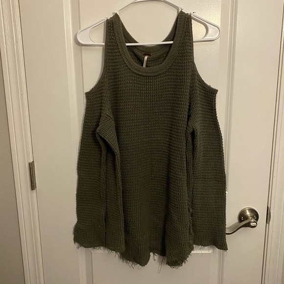 Free People Tops - FREE People Women's Sleeveless Green Cold Shoulder Sweater Top Size Medium